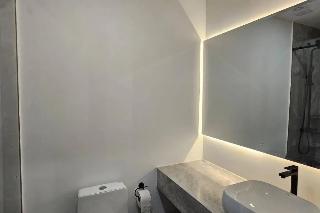 キトEdificio Xoe - Piso 17 Parque La Carolinaアパートメント 0*, キト エクアドル