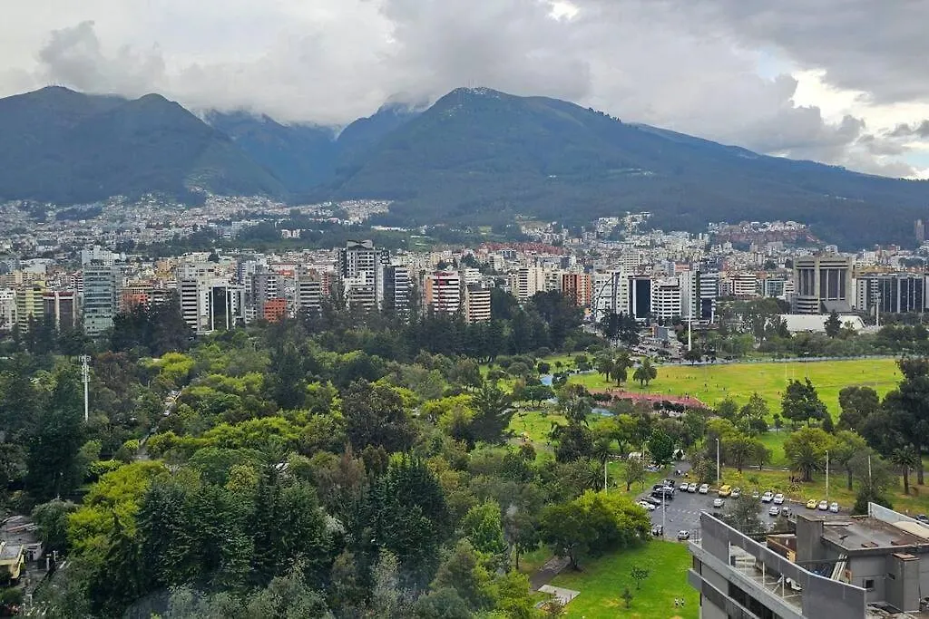 Apartamento Edificio Xoe - Piso 17 Parque La Carolina Quito