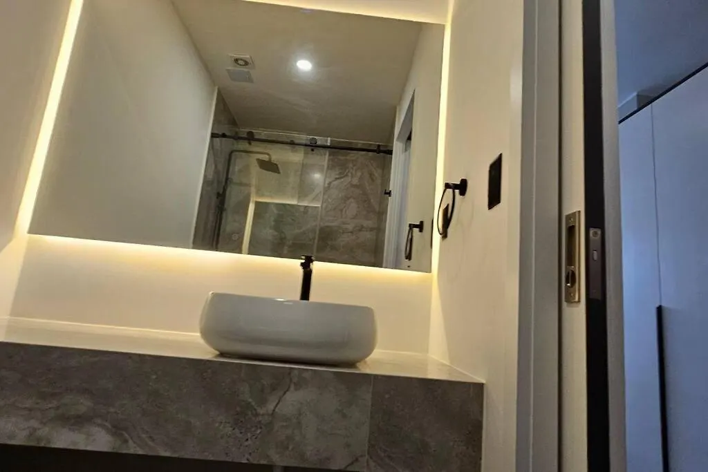 Apartamento Edificio Xoe - Piso 17 Parque La Carolina Quito